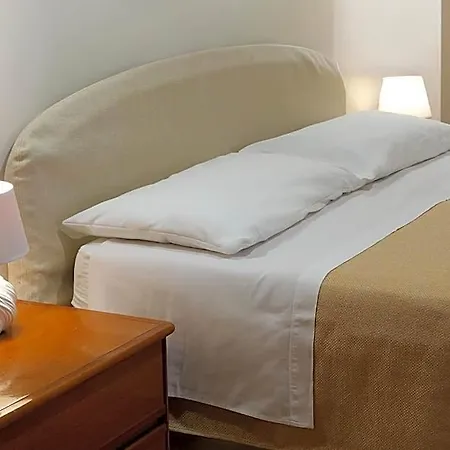 Cerra Aparthotel *